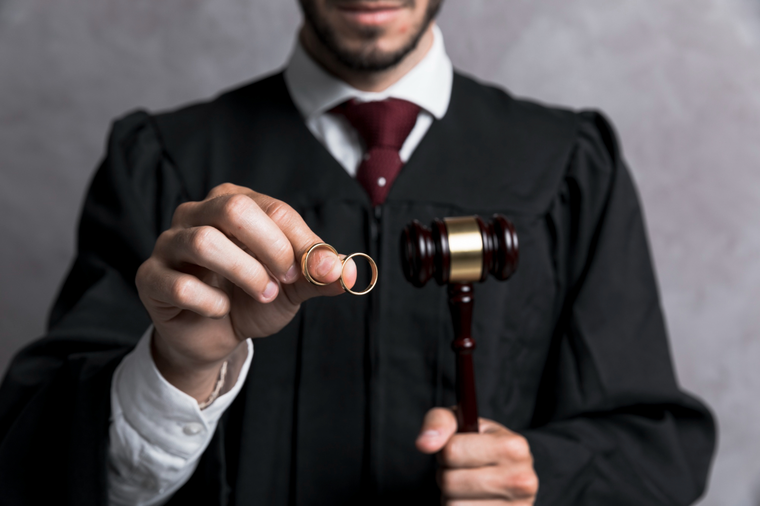 Best Criminal Lawyer in Noida : Complete Guide 2025-Legalcrusader